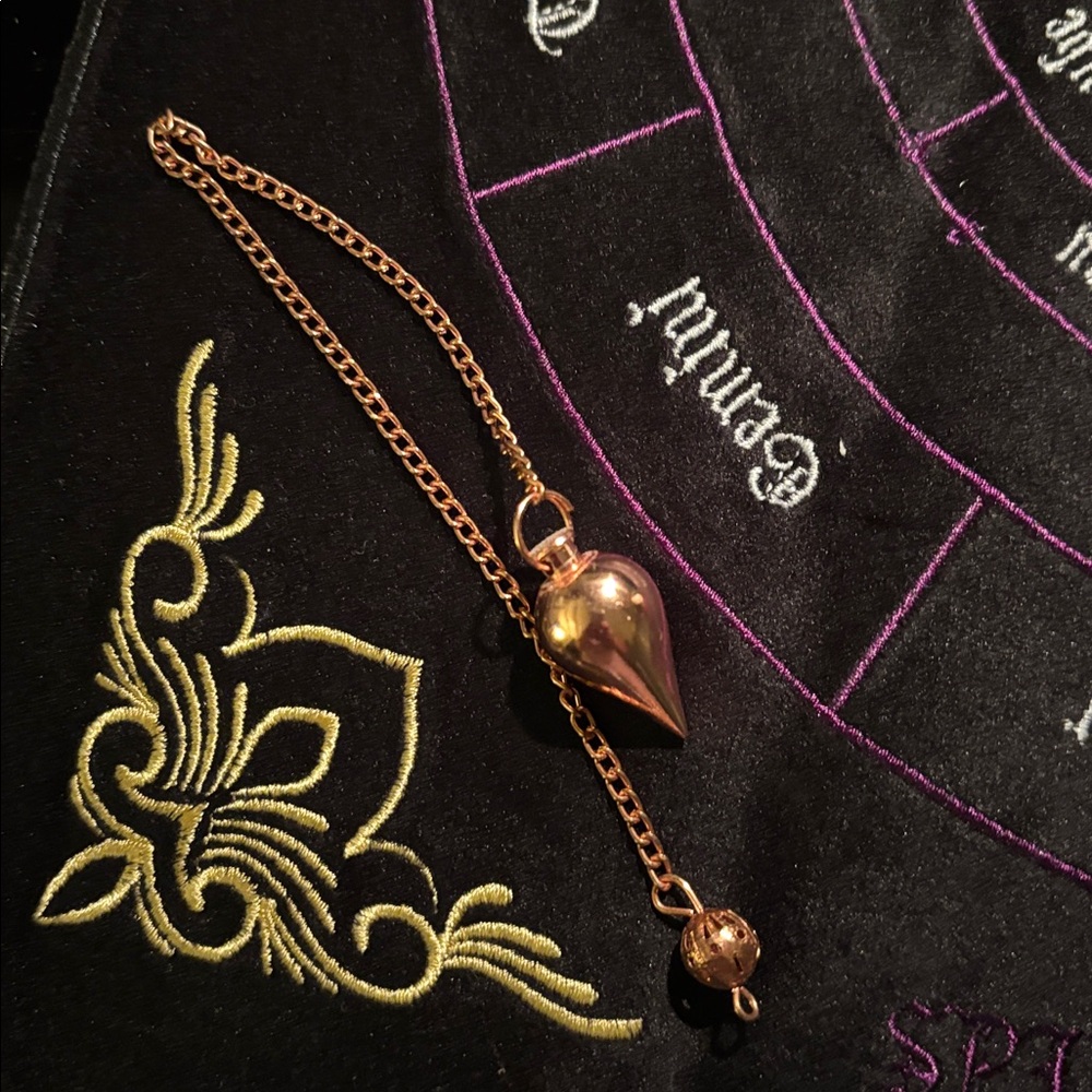 Divination Mat With Copper Pendulum - Picture 6 of 7